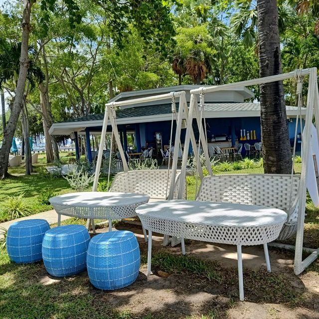 AQUA BEACH bar บาร์สวยริมทะเล