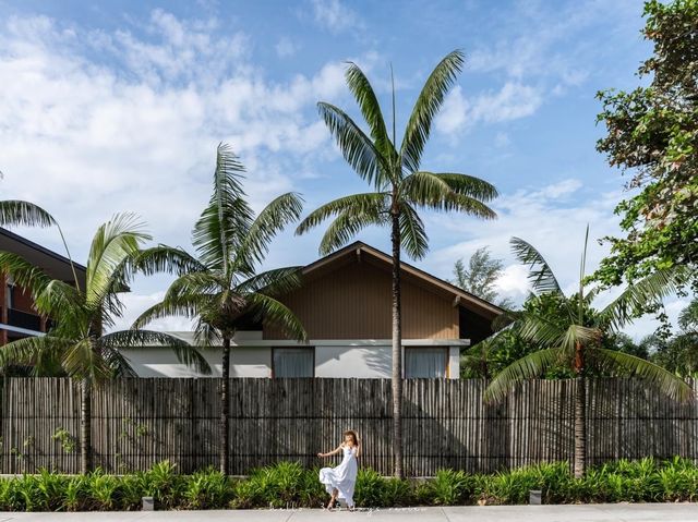 PULLMAN KHAOLAK RESORT พักสบายริมทะเล