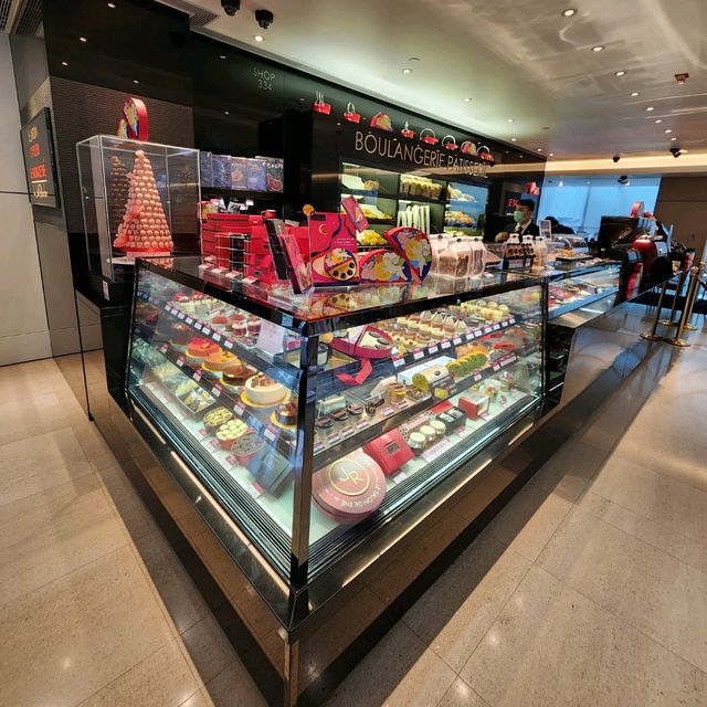 中環的高端奢侈品牌集中地