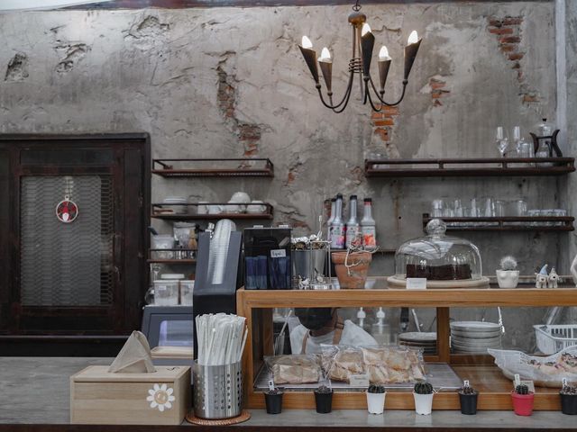 Vanvela Cafe’ & Space คาเฟ่สไตล์ Loft ปูนเปลือย