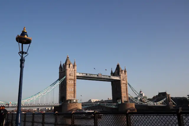 런던의 마스코트 타워브리지!