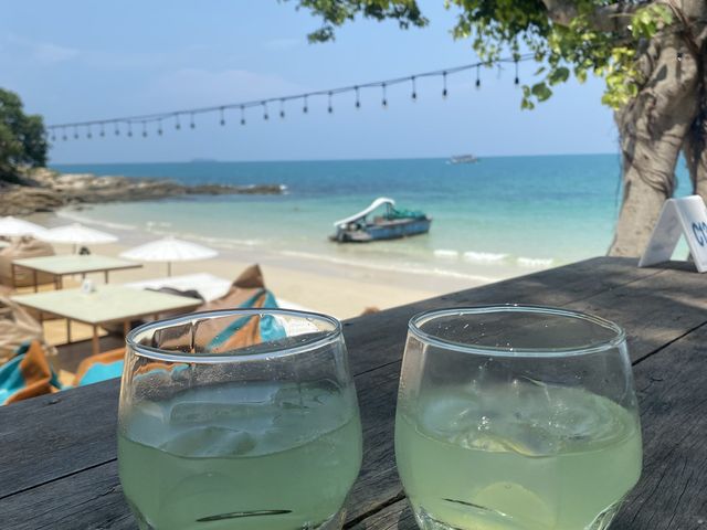 ที่เดียวครบ จบที่แสงเทียนบีชรีสอร์ต เกาะเสม็ด 🏖️