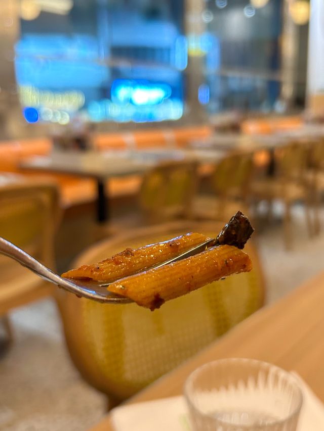 🇭🇰特別嘅長通粉進食技巧🤨🥣