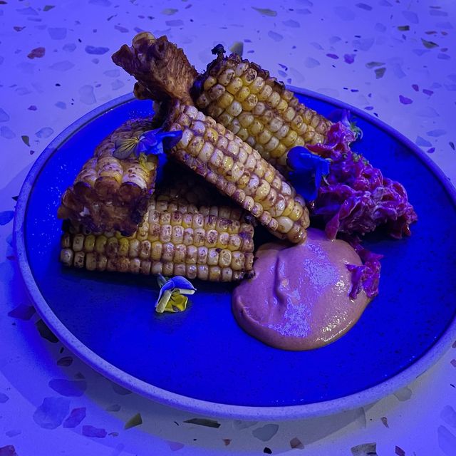 超大熊Bear Bear🧸🧸陪你食素菜🥗食甜品🍮夠sweet💕