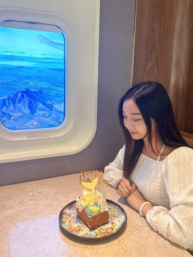 假裝在飛機上過生日🎂 Cabin Crew Coffee 假裝在飛機上過生日🎂 Cabin Crew Coffee