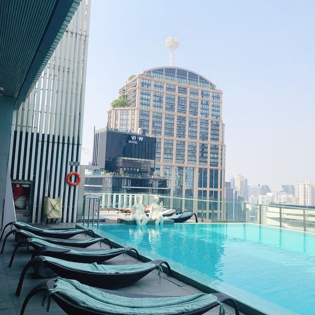 泰國曼谷🇹🇭清涼一下💙🍹 Hilton Sukhumvit Bangkok โรงแรมฮิลตัน สุขุมวิท กรุงเทพ