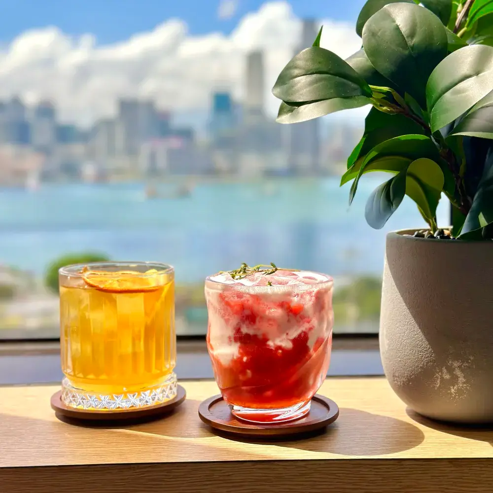  銅鑼灣無敵維港海景Cafe｜UMI Café 