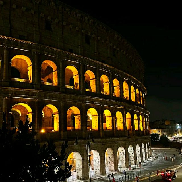 @ THE COLOSSEUM IN ROME!