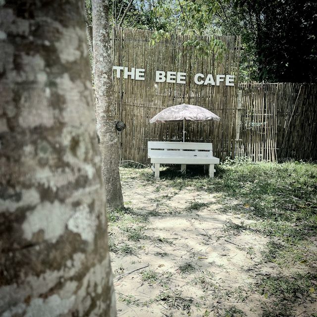 The Bee Cafe