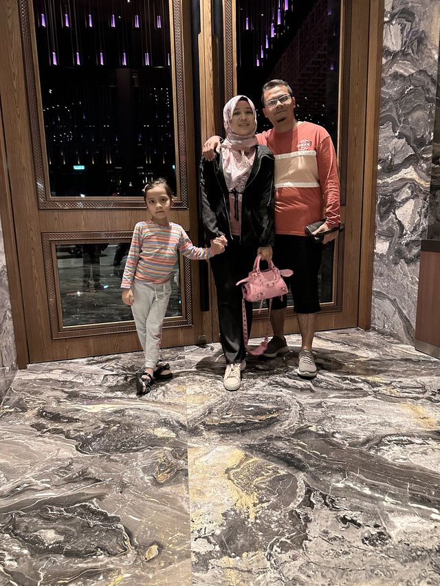 FAMILY 👨‍👩‍👧‍👦 FRIENDLY RESORT IN KL 