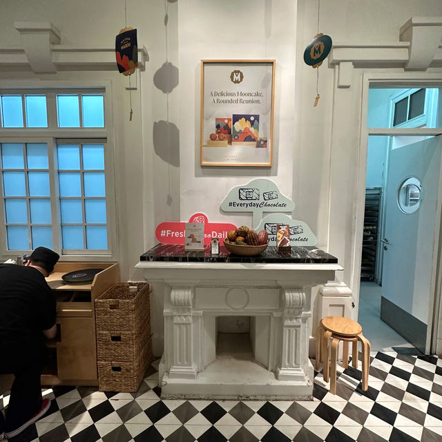 河內名氣的巧克力咖啡館—Maison Marou Flagship Hanoi