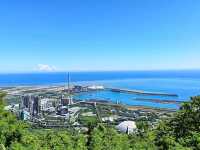 這湛藍的海水，跟天，假期就該這樣徜徉