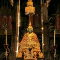 วัดพระศรีรัตนศาสดาราม หรือวัดพระแก้ว 