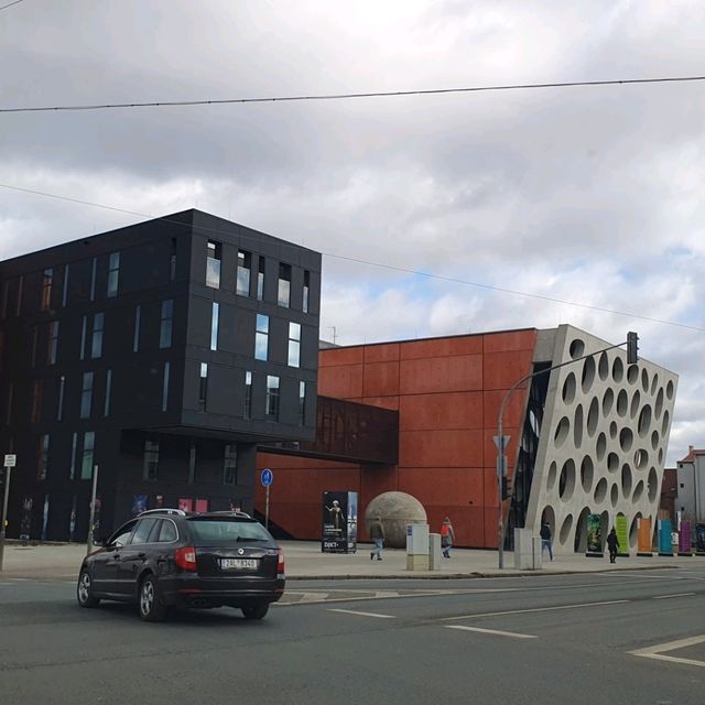 Shiny Pilsen, Czech