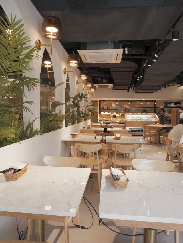 愉景新城火鍋店，午市套餐價格優惠