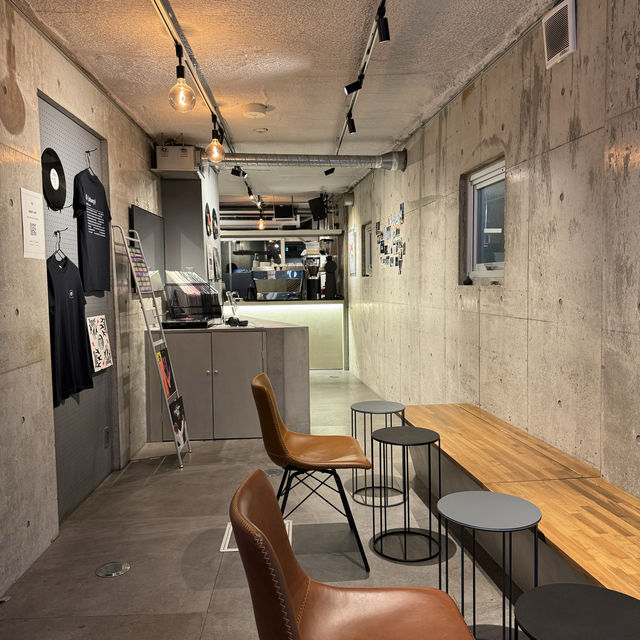 【東中野】韓国人バリスタが店主のカフェ☕️COFFEE# AND BAR