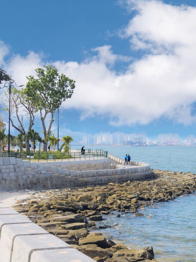 The Esplanade Sea Wall Heritage Trail