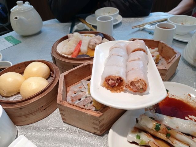 香港-銅鑼灣粵茶館