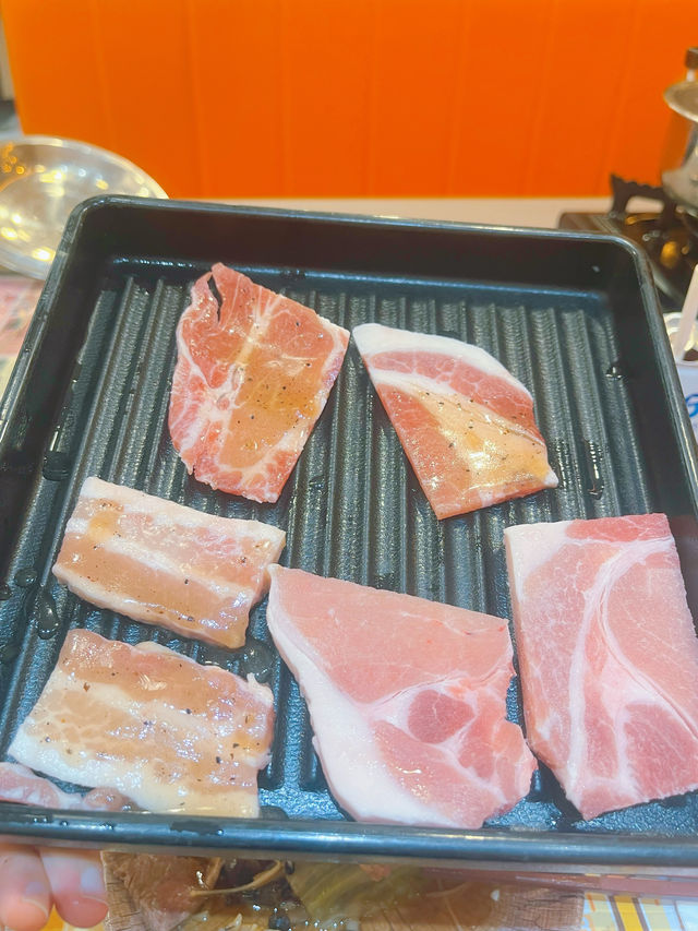 🐮和牛燒肉+刺身+壽喜燒鍋😍