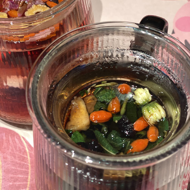 「甜牙牙煮意」晚餐套餐價錢親民 餐廳氣氛舒適放鬆