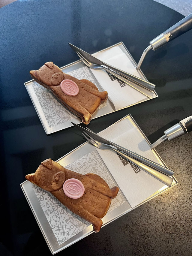 渋谷✨オシャレホテルの穴場カフェ！ハチ公ワッフル♡とお茶