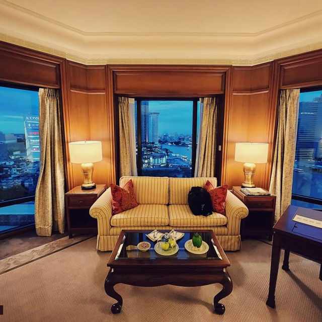 The Peninsula Bangkok Offers Unparalleled Views and Service