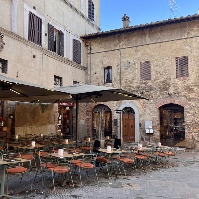 เดินเล่นเมืองเก่า San Gimignano อิตาลี