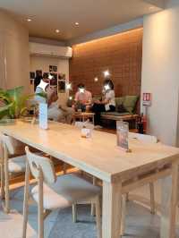 Roots Café คาเฟ่เปิดใหม่สไตล์โฮมมี่ ย่านราชเทวี