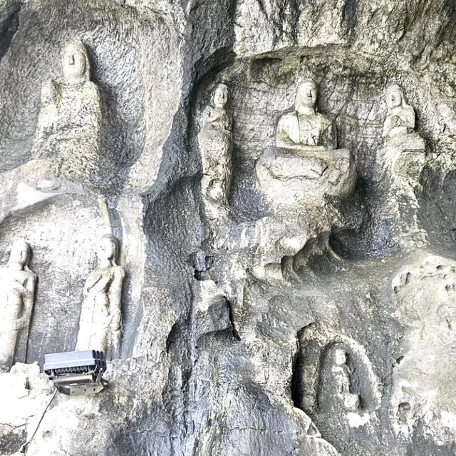 🐘 Uncover the Wonders of Elephant Trunk Hill 🏔️