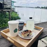 Baan Thong krab cafe - คาเฟ่ดีดีริมน้ำปทุมธานี