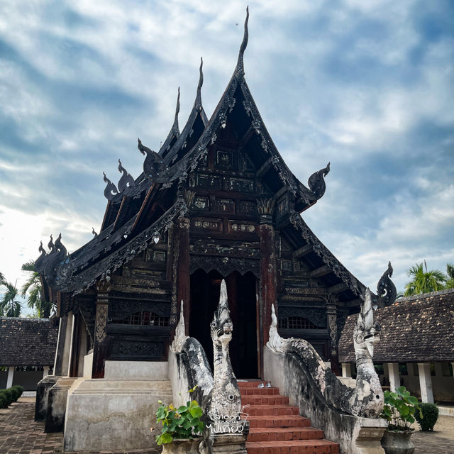 ไปเป็นสาวเหนือถ่ายรูปกับสถาปัตยกรรมที่สวยงามกัน