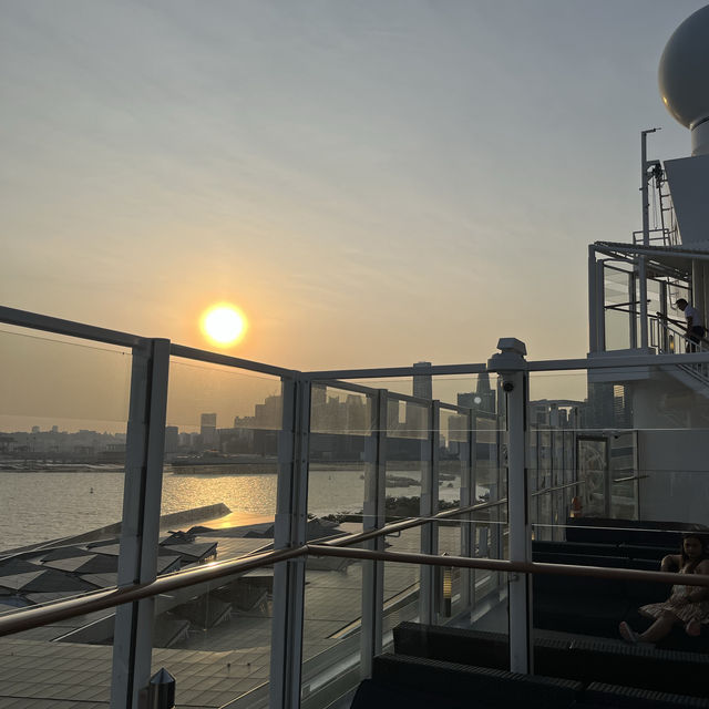まるで動くテーマパーク【Genting dream cruises 】に乗ろう！