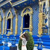 You’ll only find these uniquely colored temples in Chiang Rai