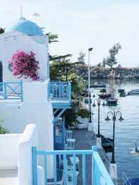 Gorgeous seaside cafe inspired by Santorini - must visit! 