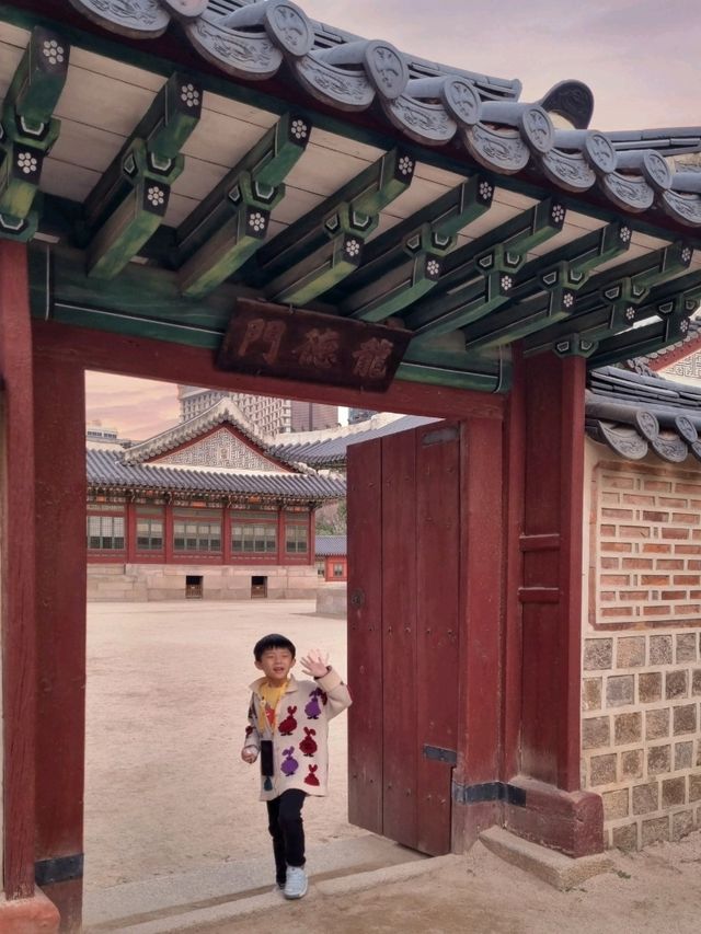 노을질 무렵의 덕수궁