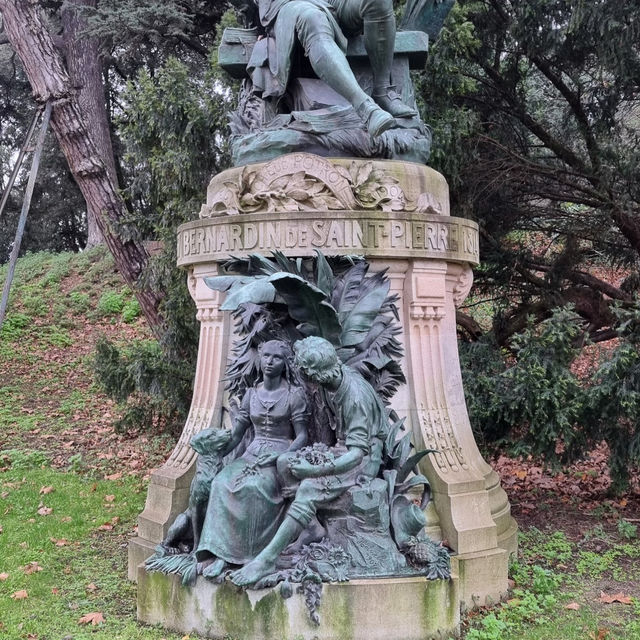 Jardin des Plantes: A Botanical Haven in the City