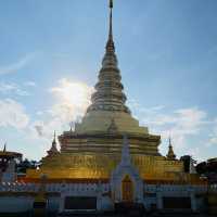 พระธาตุแช่แห้ง