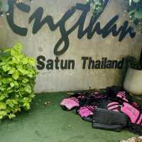 อิงธารรีสอร์ท ล่องแก่งสตูล Engthan at satun