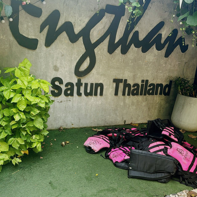 อิงธารรีสอร์ท ล่องแก่งสตูล Engthan at satun