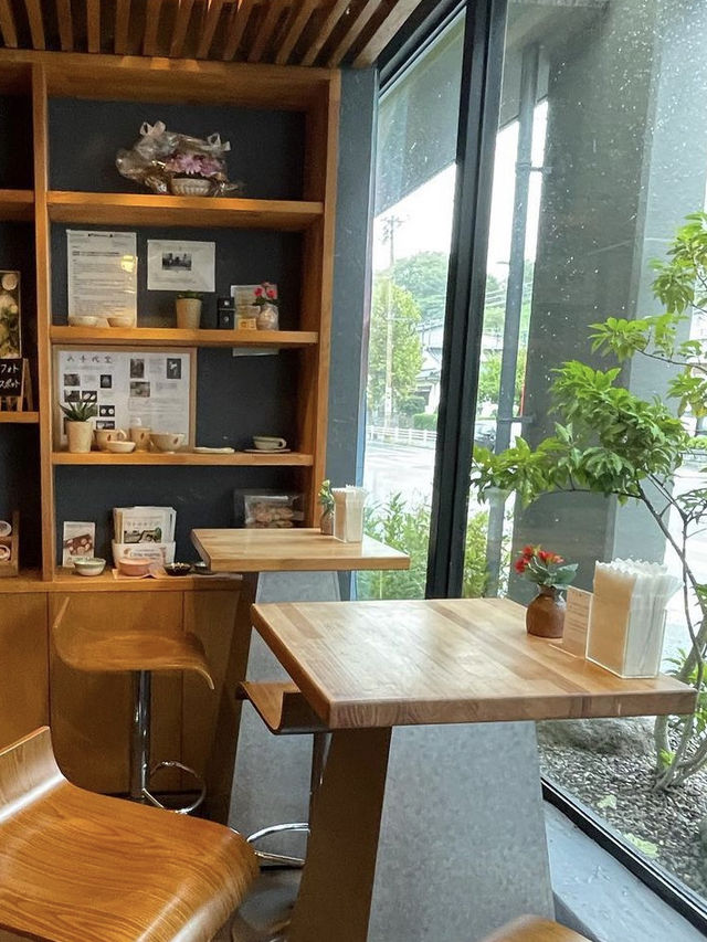 【北九州カフェ】季節のソフトクリームも定番ソフトクリームも濃厚で美味しい🍦