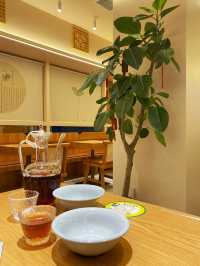 Vegetarian restaurant facing The Big Buddha Temple 🥗