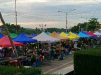 เดินเที่ยว..ตลาดสราญยามเย็น