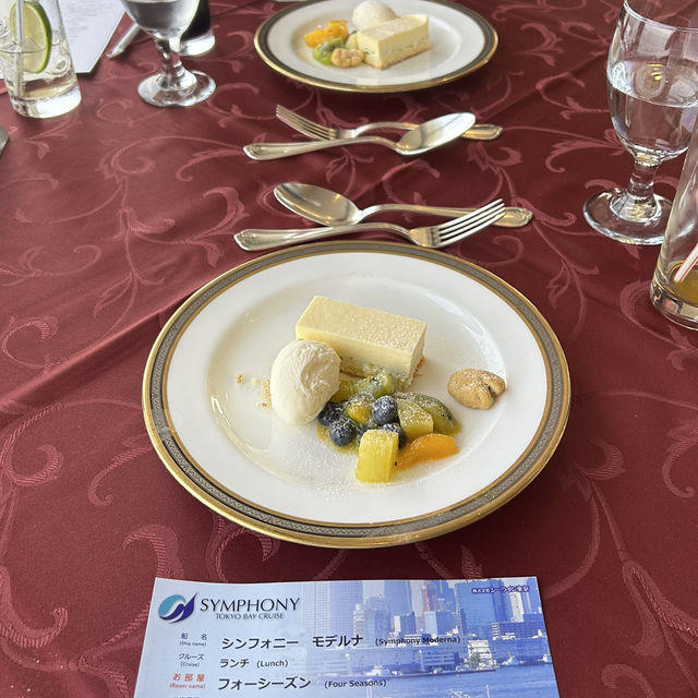 シンフォニークルーズ🚢でランチ🍽
