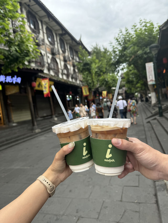 🇨🇳 My Day Exploring Dujiangyan with a Local Guide