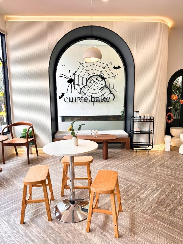 👻 Curve.bake cafe สุดฮิตของชาวนครสวรรค์