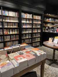 《春秋書店》—靜謐的閱讀時光