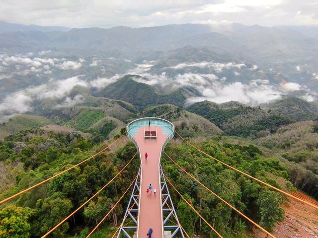 Skywalk Aiyerweng สกายวอล์คอัยเยอร์เวง เบตง