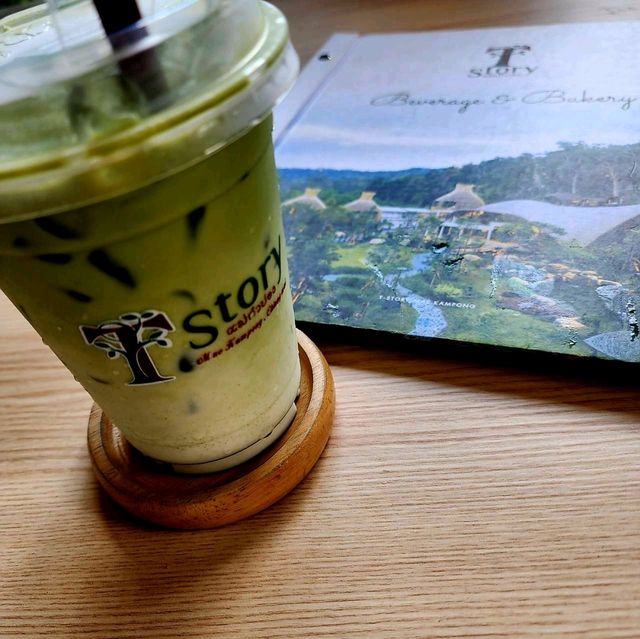 คาเฟ่ลับในป่าลึก พร้อมที่พัก : T Story - แม่กำปอง