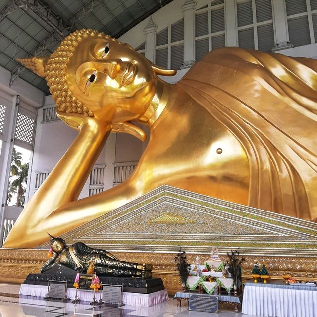 พระพุทธไสยาสน์ องค์ใหญ่เป็นอันดับ 3 ของประเทศ