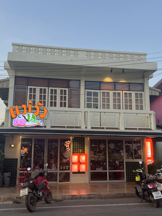 ร้านปัง,นม ธีมคริสต์มาส🎄🍁🧣
